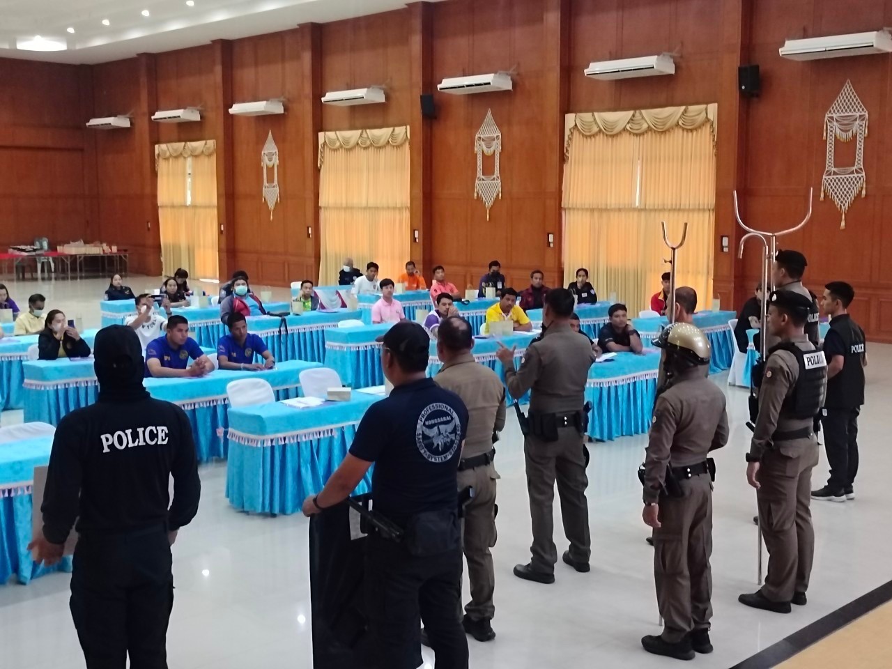 โครงการเพิ่มศักยภาพการปฏิบัติการป้องกันปราบปรามและแก้ไขปัญหายาเสพติด ของอาสาสมัครตำรวจบ้าน 