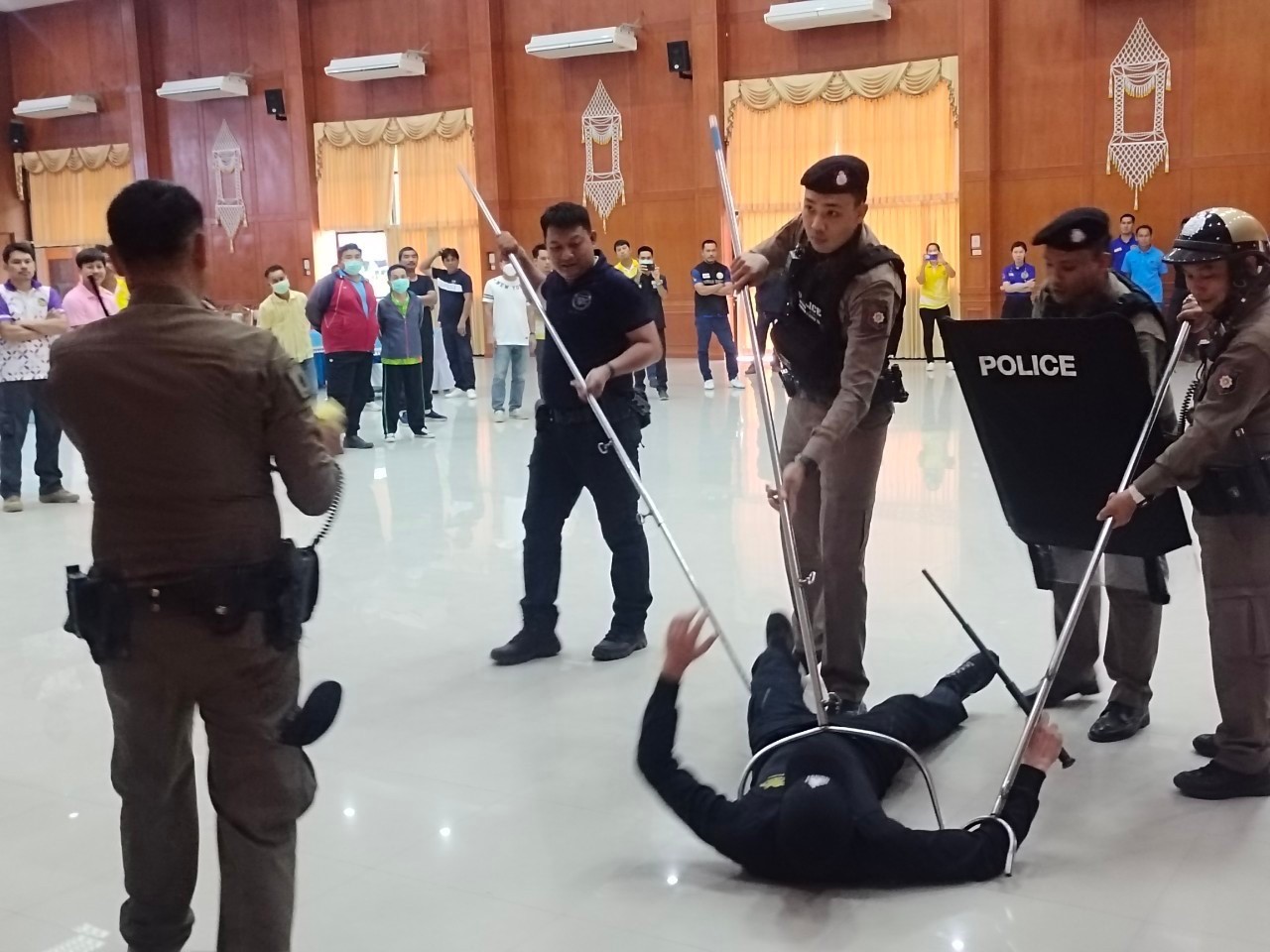 โครงการเพิ่มศักยภาพการปฏิบัติการป้องกันปราบปรามและแก้ไขปัญหายาเสพติด ของอาสาสมัครตำรวจบ้าน 